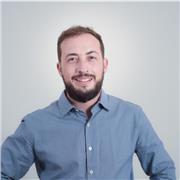 Profesor de inglés con experiencia internacional y enfoque personalizado, ideal para estudiantes de todos los niveles y necesidade